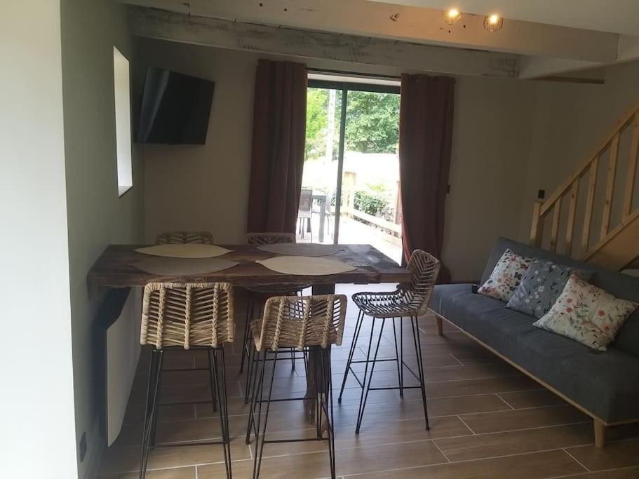 Gite Confortable A La Campagne Bort les Orgues Bagian luar foto